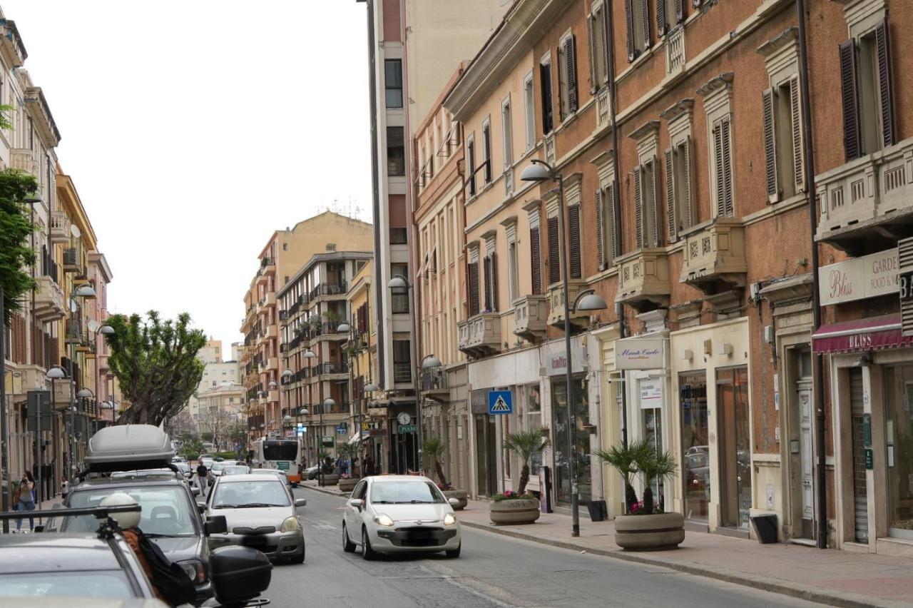 Luxury Rooms Paoli 19 Cagliari Exteriör bild